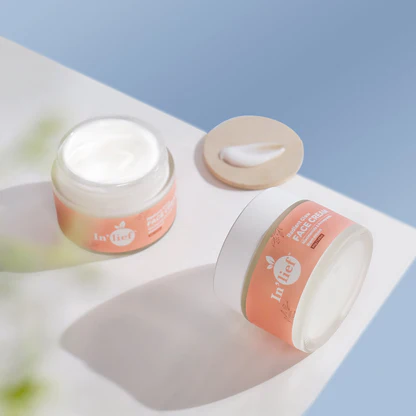 RadiantGlow Hydrating Face Cream